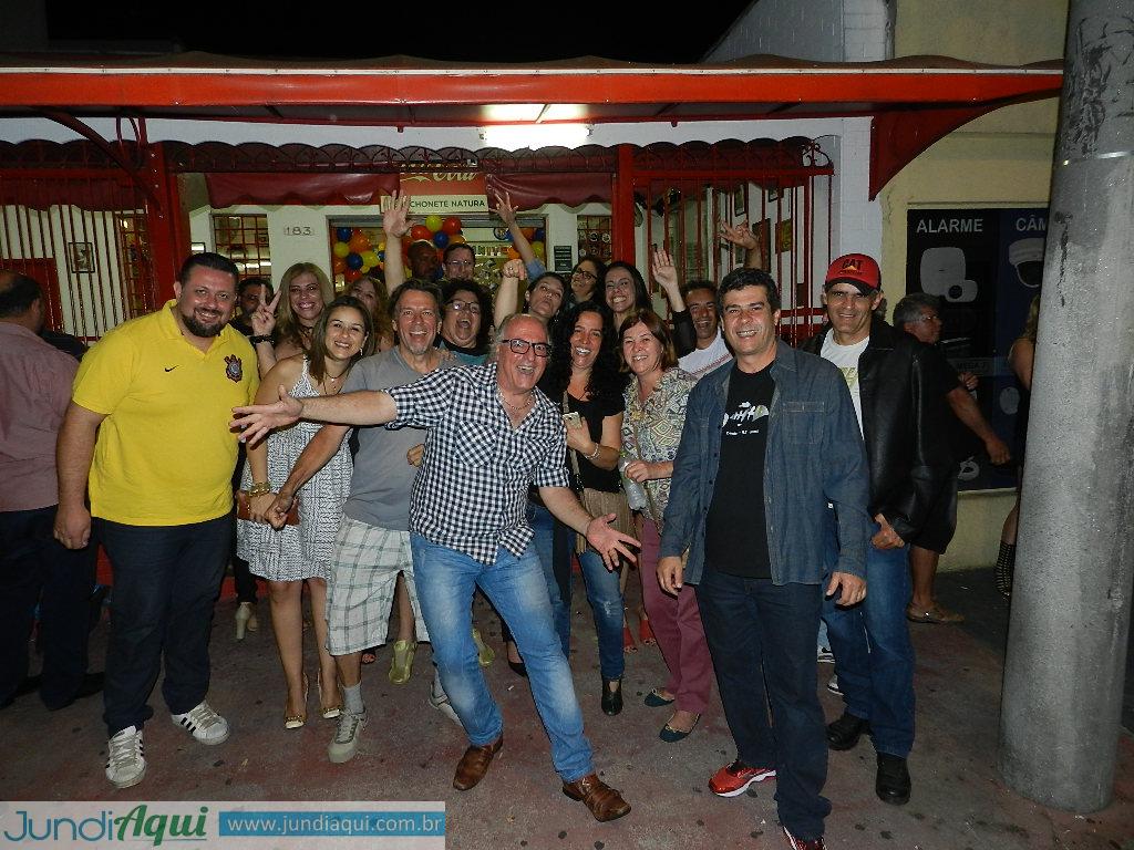  Amigos abraçam Edu Cerioni (e as cervejas) em aniversário