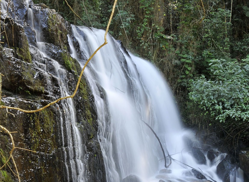  Onda de calor aumenta vigilância na Cachoeira de Morangaba