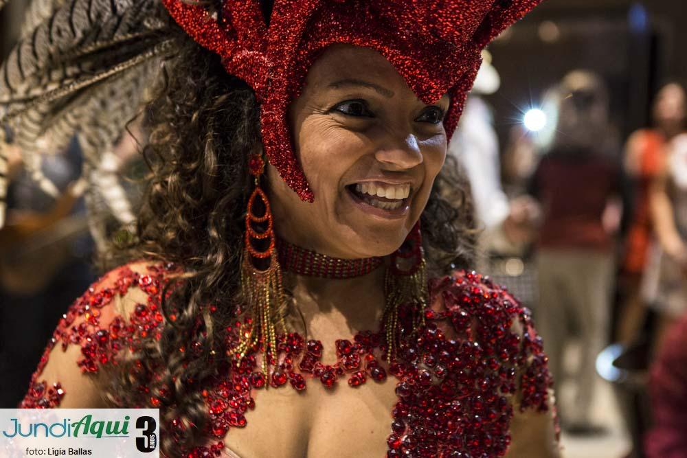  Toda a elegância do samba de Márcia Mota