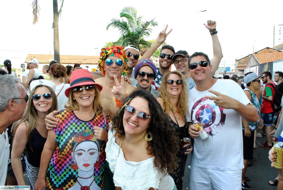 Multidão vai atrás do Kekerê na consolidação do nosso Carnaval de rua