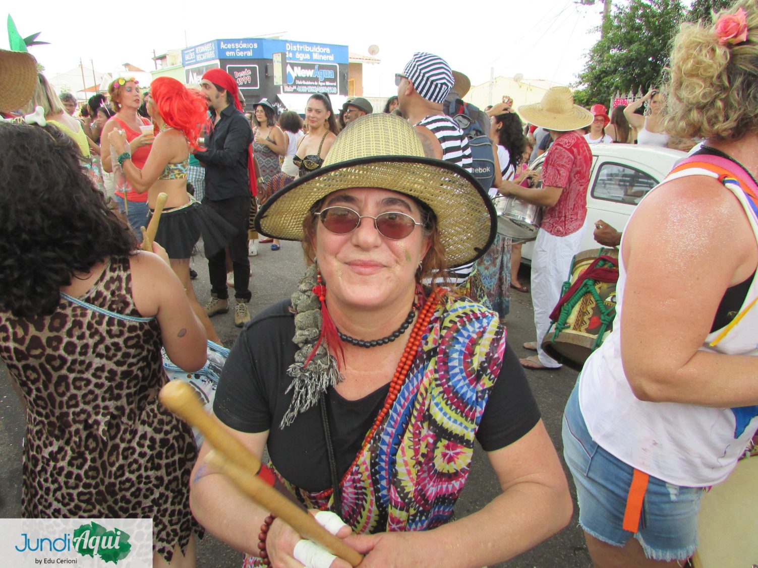  Mulheres levam MPB e batida do maracatu no domingo