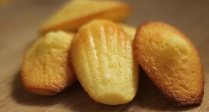  Madeleines