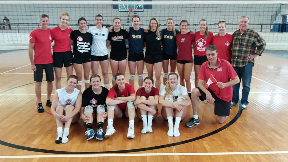  Canadenses do vôlei treinam em Jundiaí