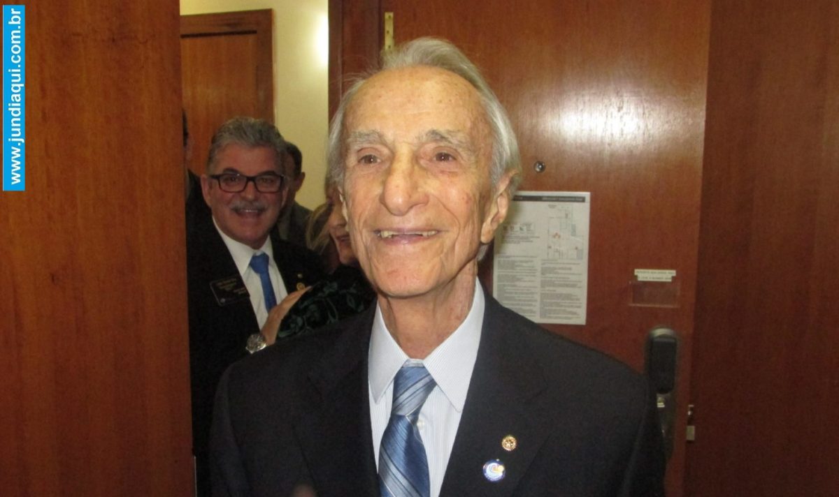 “Lance Livre” de volta ao Canal 25 e com o genial Hélio Maffia