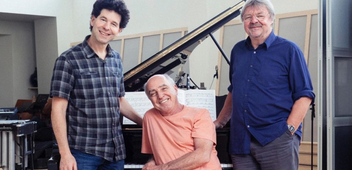 Nelson Ayres vem com dois convidados, John Surman e Rob Waring