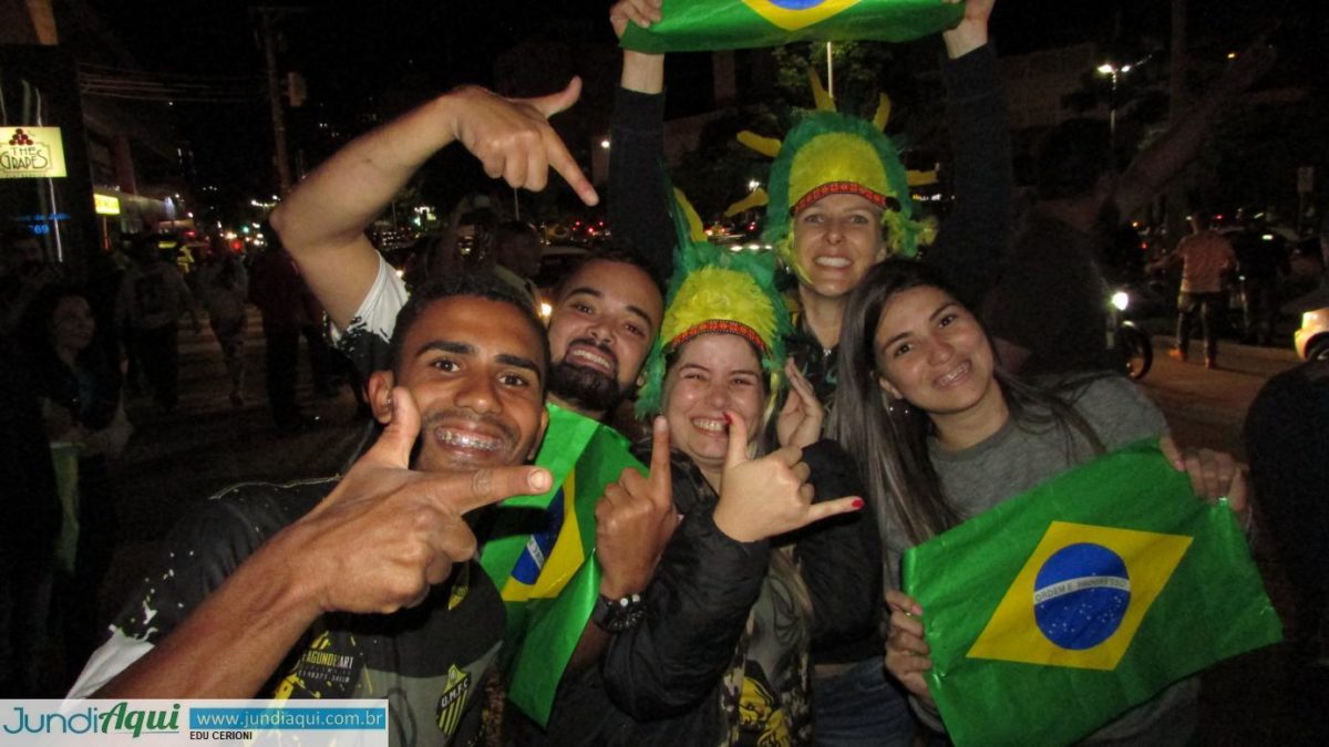 Jundiaienses festejam vitória de Bolsonaro na 9 de Julho