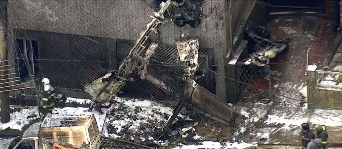 Avião que vinha para Jundiaí cai após decolar no Campo de Marte