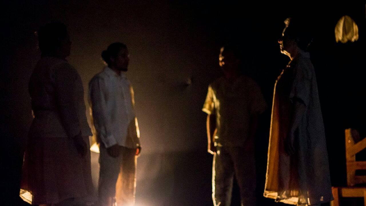 Performático Éos em tempos de “Humanos Anônimos”