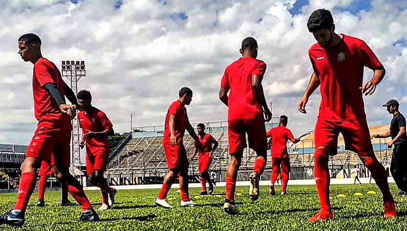 Garotada do Galo começa corrida atrás do sonho de vencer no futebol