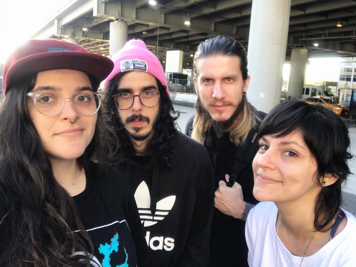 Far From Alaska: som de peso nesta sexta