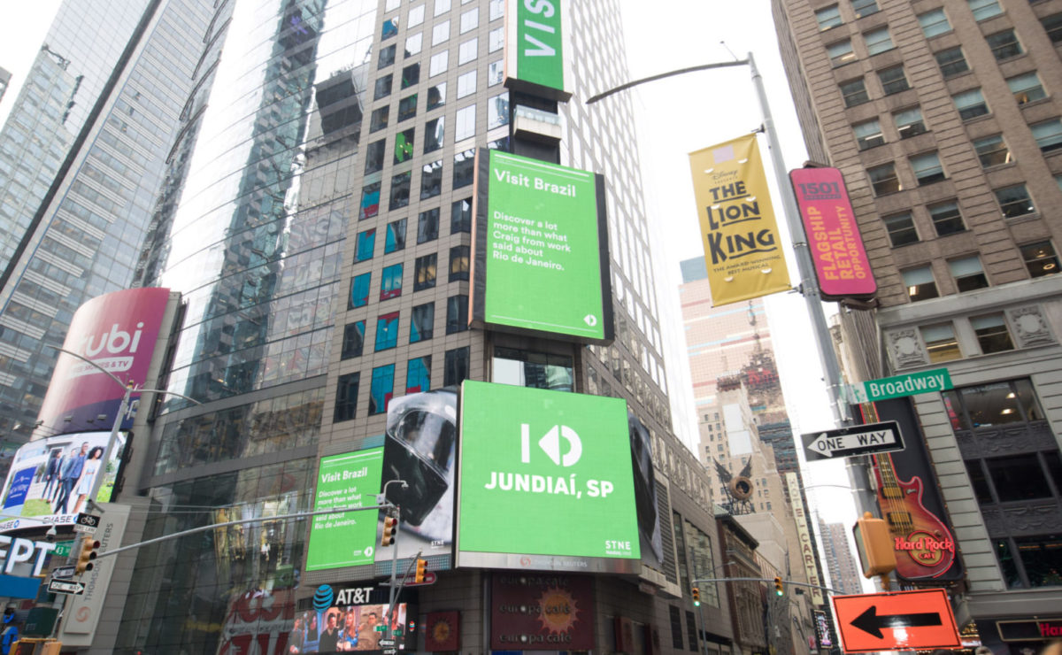 Ha-ha, hu-hu a Times Square é nossa!