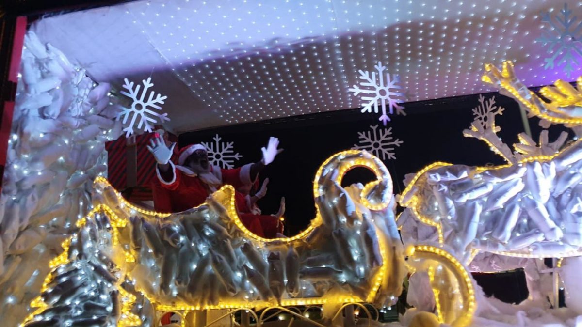 Caravana Iluminada é festejada por toda a família em Jundiaí