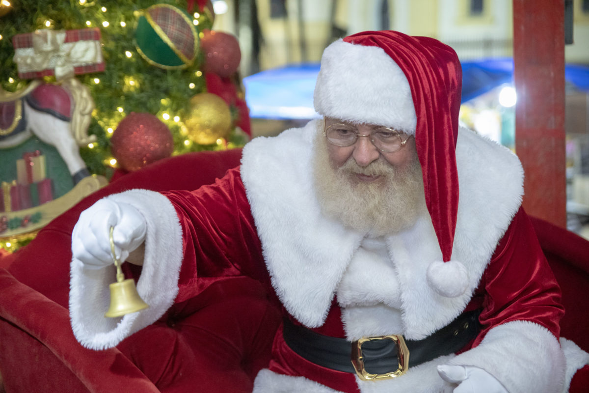 Menina surpreende Papai Noel ao pedir “paz dentro de casa”