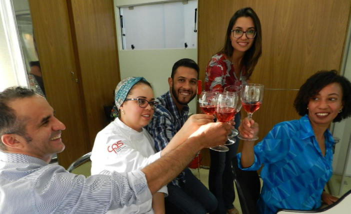Festa da Uva tem aula até de pão feito com vinho