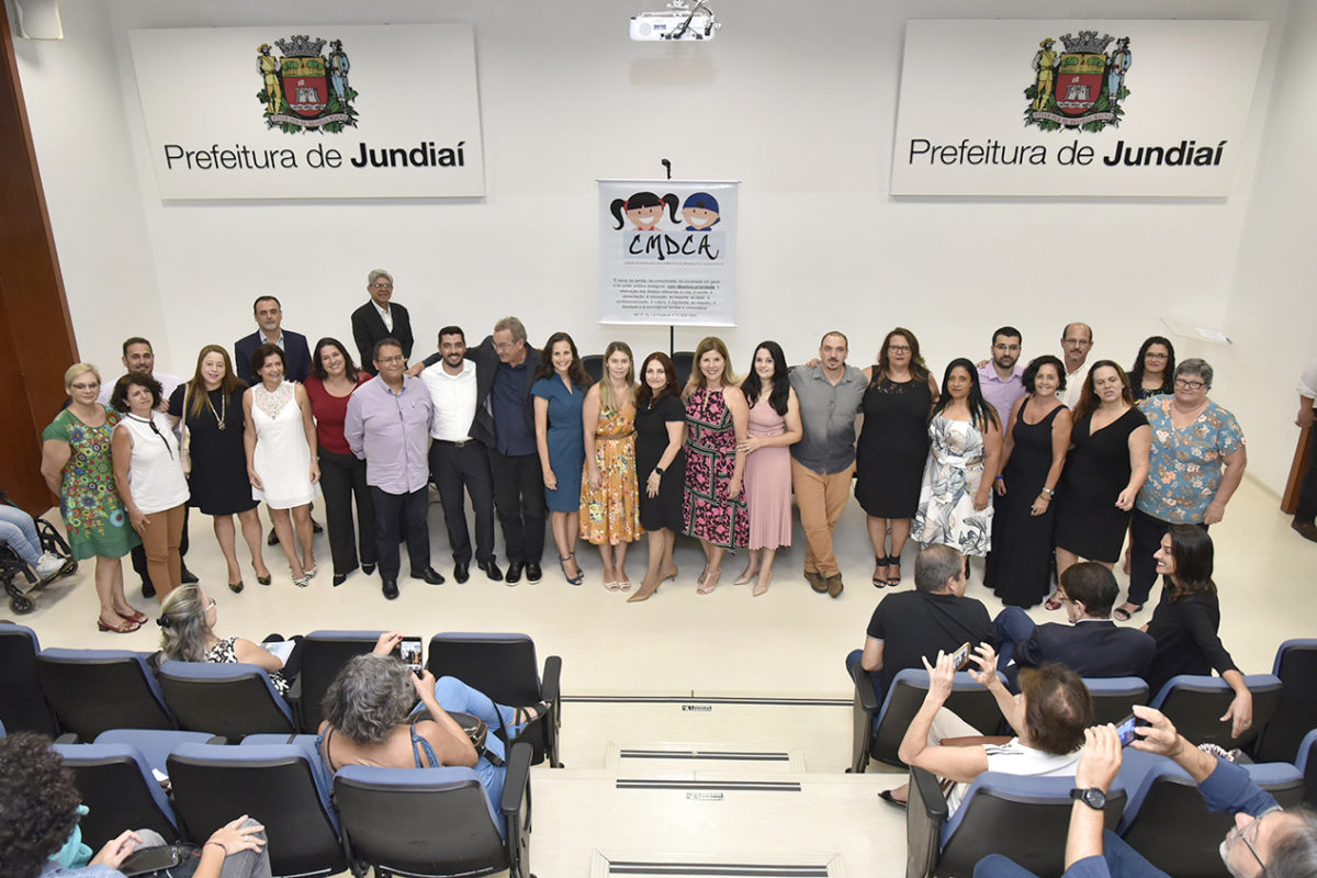 15 conselheiros tomam posse; salário é de R$ 6,2 mil