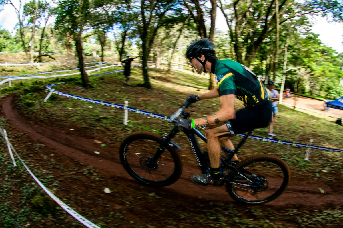 Thiago Velardi abre 2020 com pódio na e-MTB