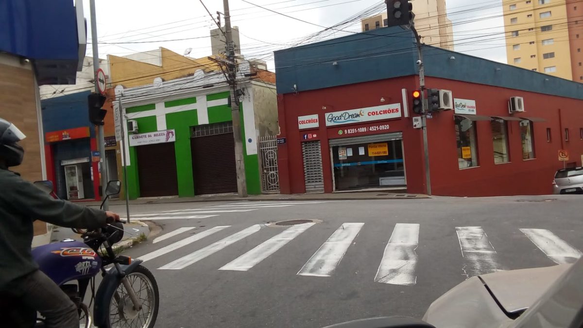 A partir de segunda comércios e shoppings podem reabrir. São vários cuidados