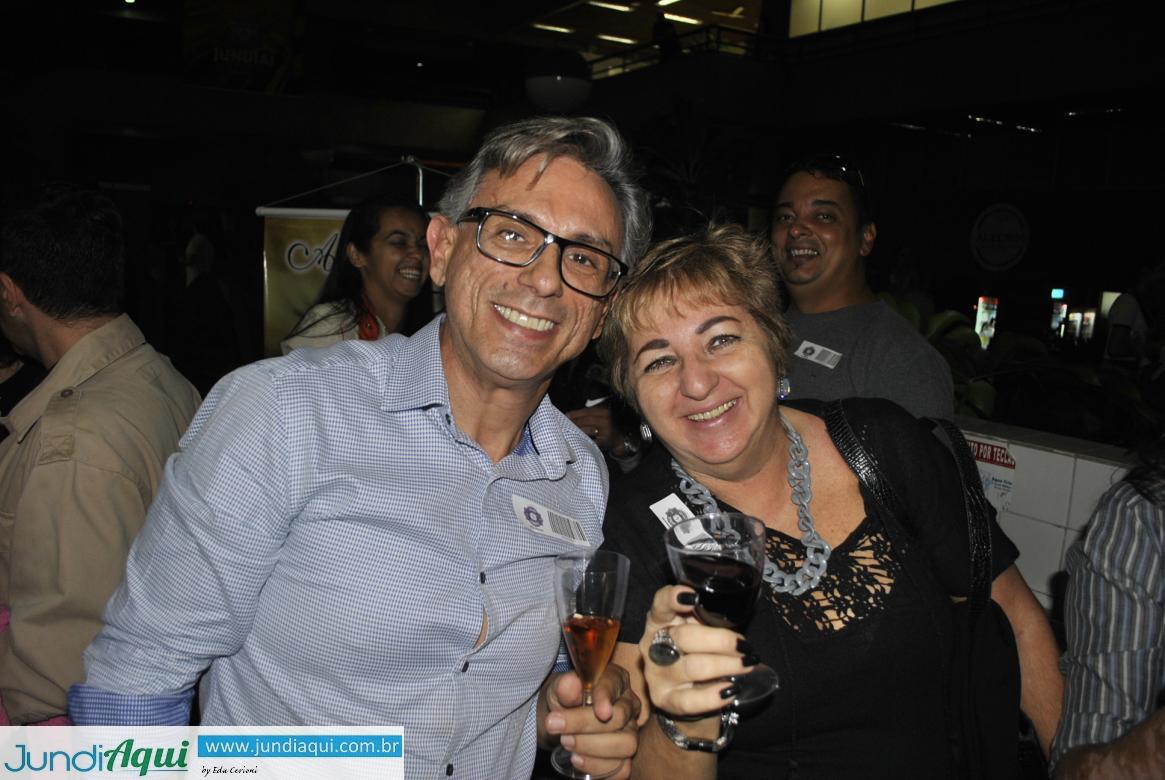 Ainda dá tempo de entrar na onda do vinho solidário; sexta tem brinde virtual
