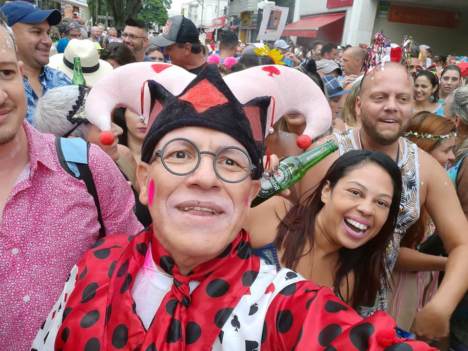  Adeus ao rei das mil selfies do nosso Carnaval