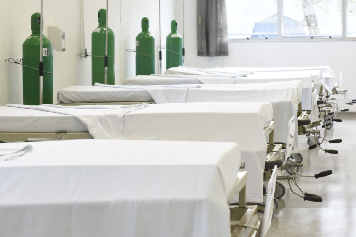 Hospital de Campanha recebe 5 pacientes transferidos do São Vicente
