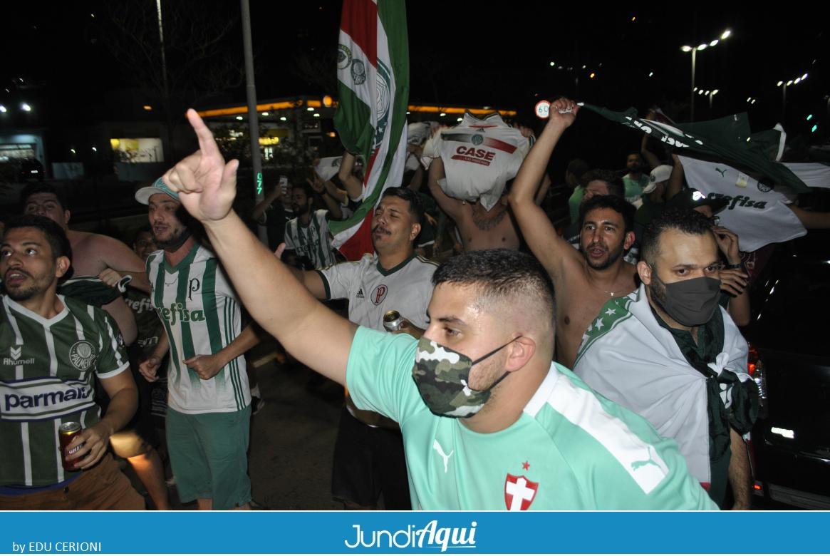  Festa do Palmeiras é na 9, com e sem máscara, com rojão barulhento e PM de olho