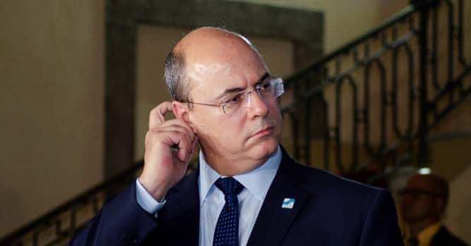  Mesmo afastado, Witzel ganha 11% de aumento