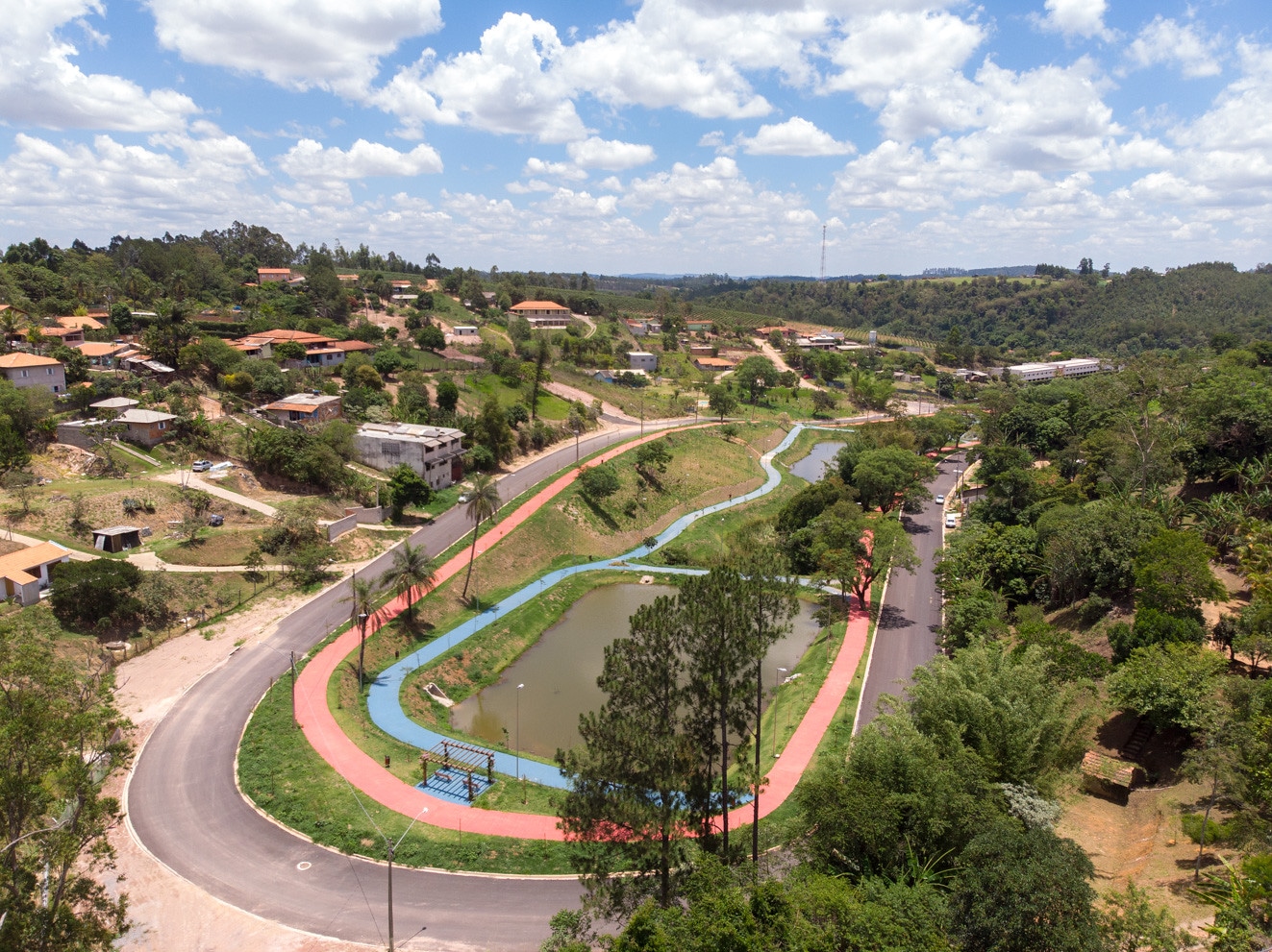 Veja como ficou linda a Lagoa Espelho D’água, novo espaço de lazer da cidade