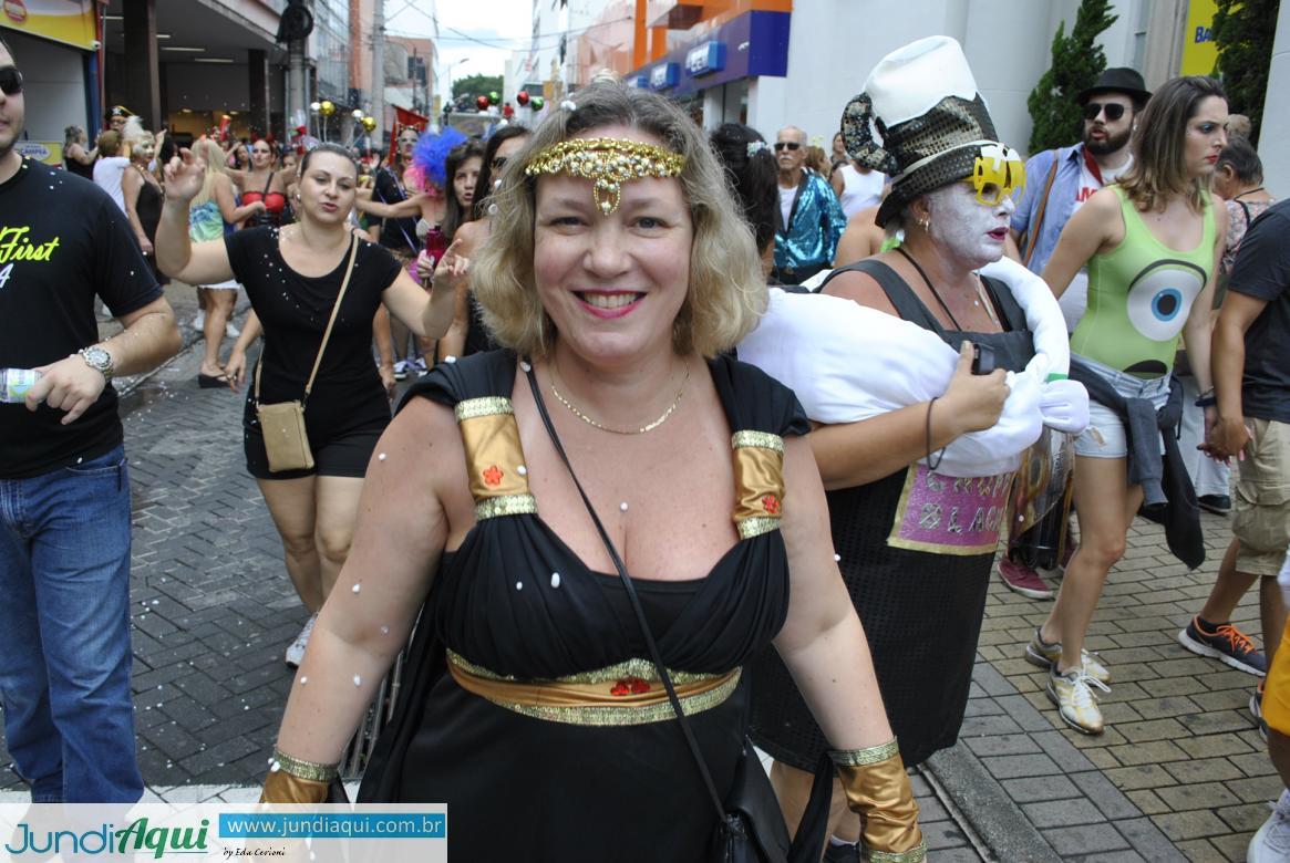 A mais improvável das rainhas do nosso Carnaval, a Rainha do Absinto