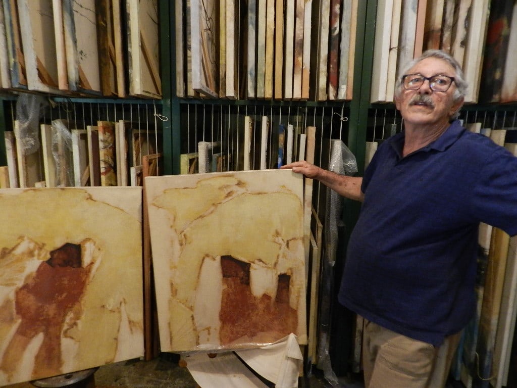  Curadora Sandra Setti volta com mostra coletiva e venda de obras