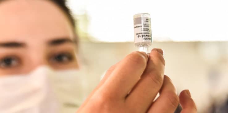 SP promete uma dose de vacina para todos maiores de 18 anos até 31 de outubro