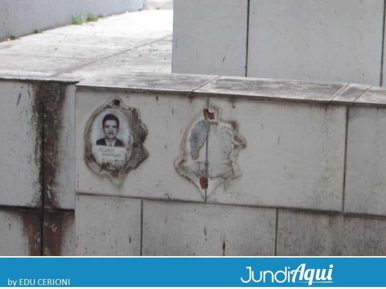 Cemitério do Montenegro também tem centenas de placas de bronze furtadas