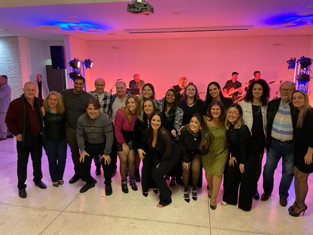 Sorrisos no aniversário de 34 anos da Uniodonto Jundiaí