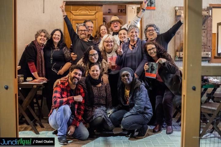 Lançamento do livro “Maria dos Pacotes” em fotos de Davi Chaim