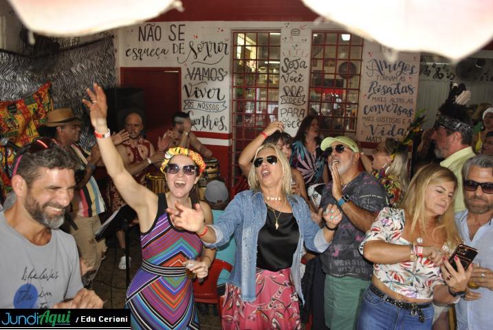 Kekerê vai de “vaca atolada” para animar o feriadão