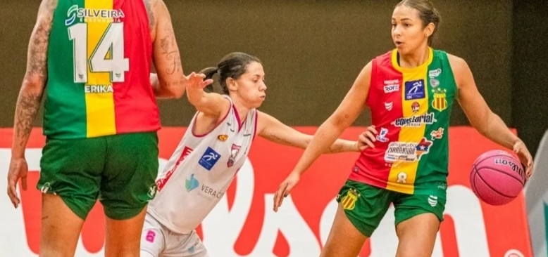 Tainá Paixão é campeã novamente da Liga de Basquete