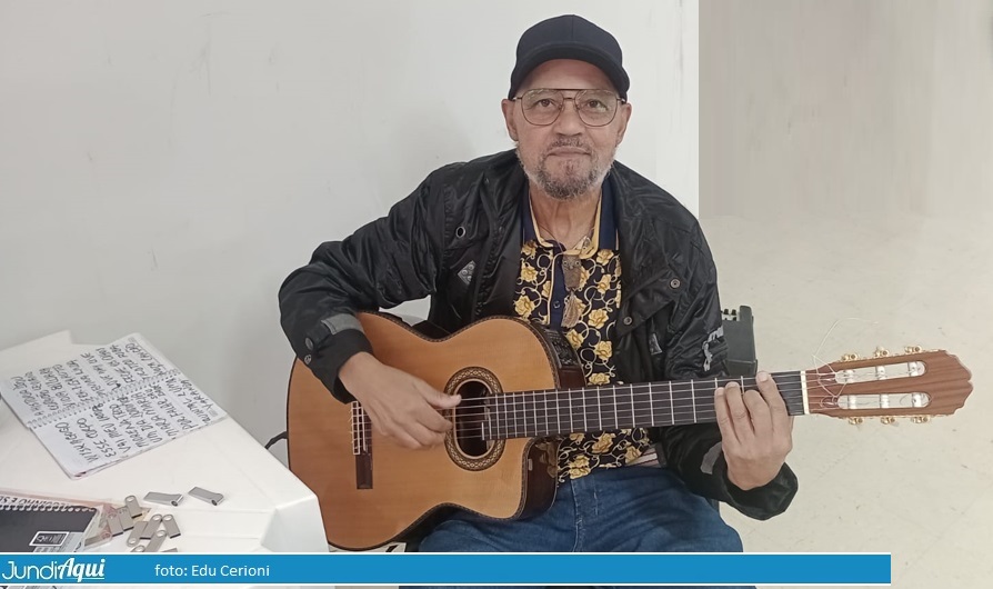 Neguinho: 70 anos de braços dados com o violão