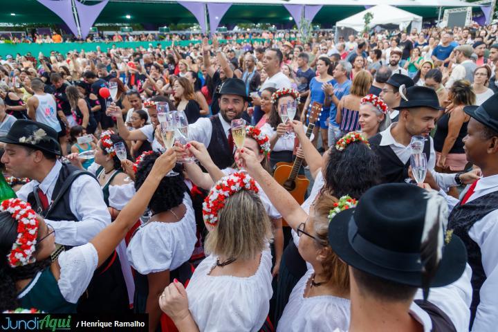 Domingo de festa é com ônibus a R$ 1