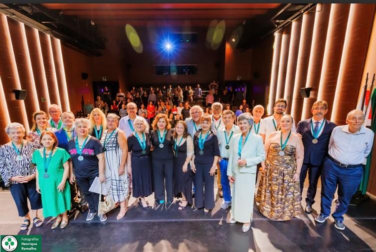 AJL leva poesia, dança, emoção ao Sesc