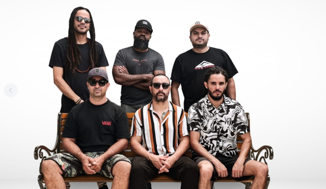  Marakbeça faz show no Sesc