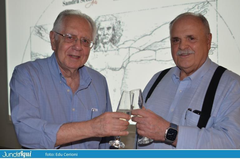 Literatura, arte e medicina no Mondo Tebas