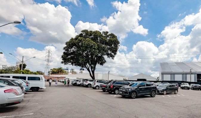 Se liga nos estacionamentos e nos ônibus