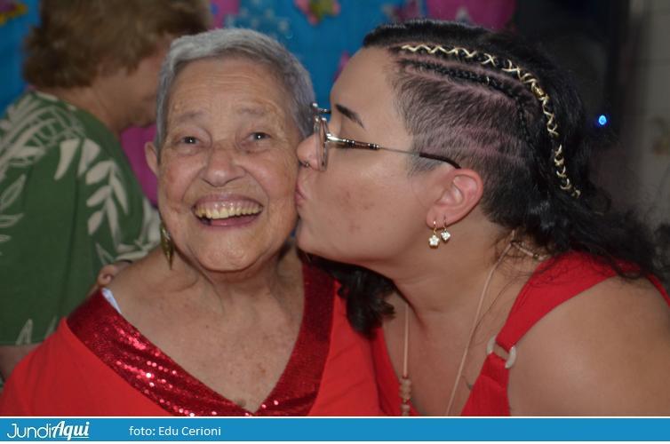 Ignezinha: 94 anos em festa no bar
