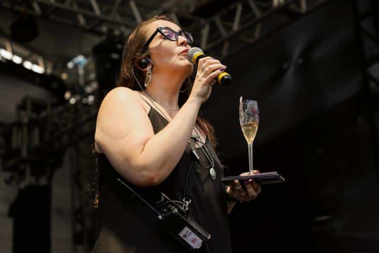Marcela Moro comanda a festa