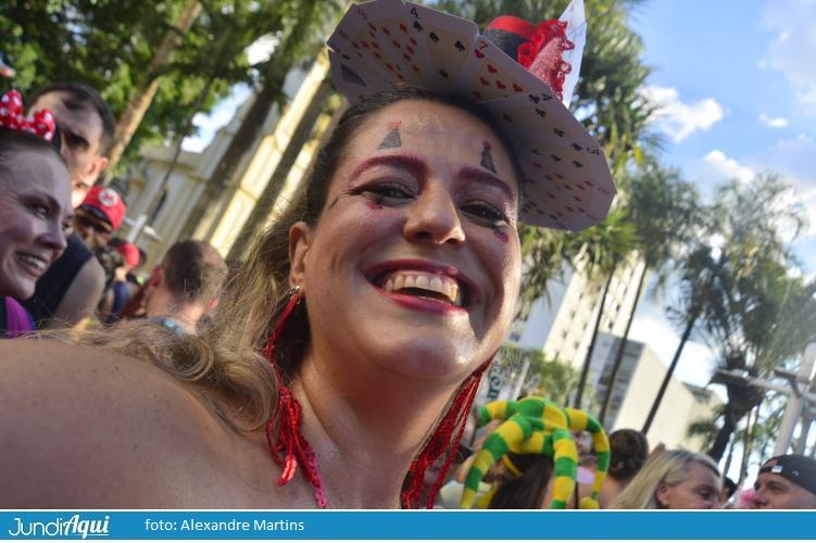 Alexandre Martins no meio do bloco