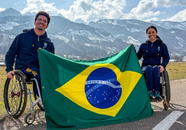 Tem porta-bandeira de Jundiaí no gelo