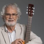 Renato Teixeira à luz de velas